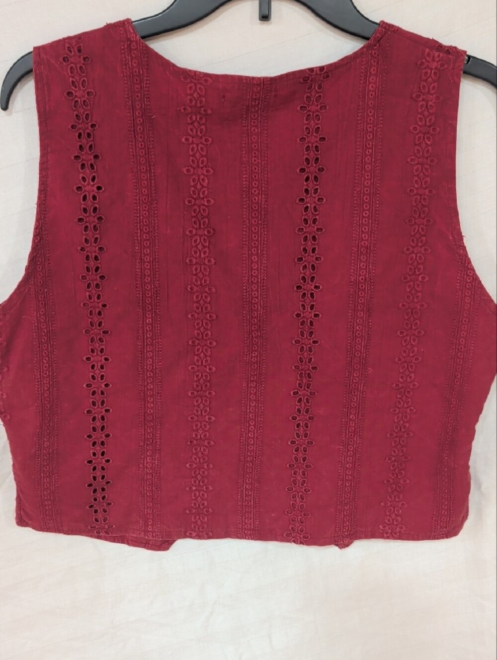EARTHBOUND Crimson Eyelet Cotton Button-Front Vest Size L - Picture 3 of 6